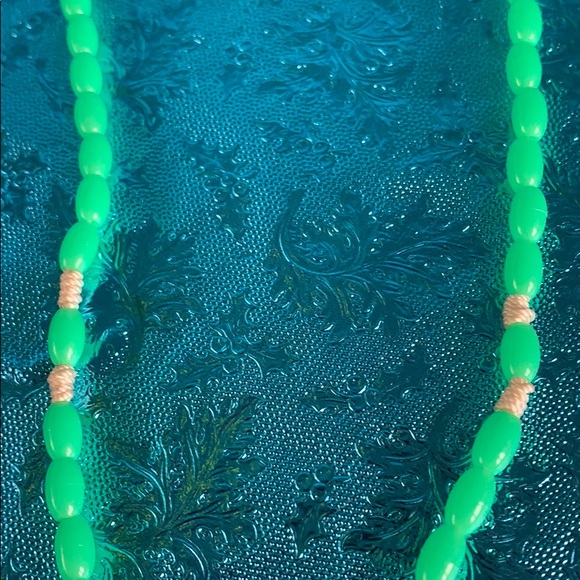 Rosary green beads white thread plastic cross - Picture 8 of 10